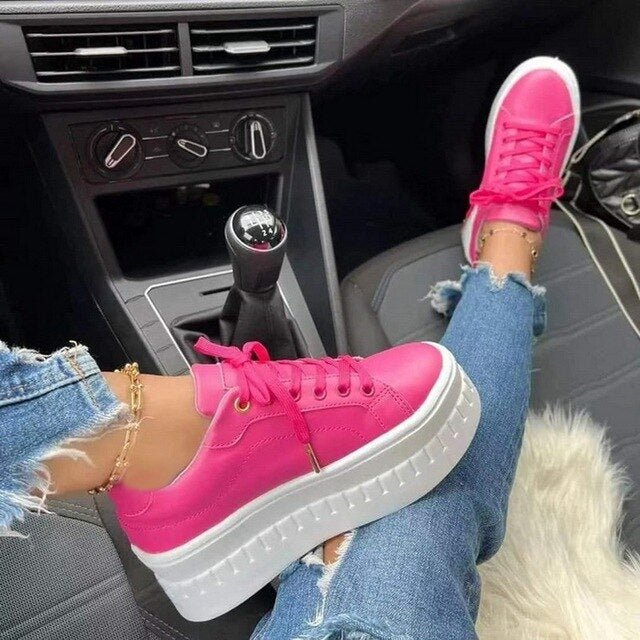 Stylische und bequeme Sneakers mit dicken Sohlen – Astrid